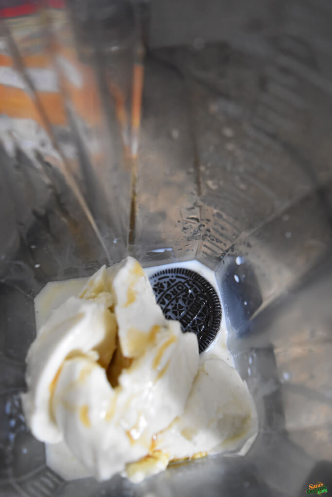 organic-oreo-milkshake-vitamix