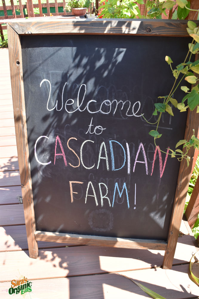 cascadian-farm-welcome-sign